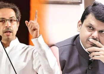 फडणवीसांनी निष्ठावान नेते संपवले ; जळगावच्या सभेतून उद्धव ठाकरे कडाडले