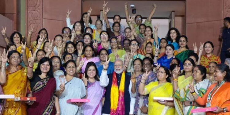 मोठी बातमी: ‘नारी शक्ती वंदन अधिनियम’ला राष्ट्रपतींनी दिली मंजुरी