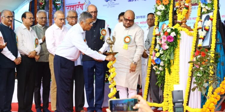 भविष्यातील करिअर घडविण्यासाठी युवक महोत्सवाचा निश्चितच फायदा होणार – मंत्री गुलाबराव पाटील