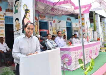 अन् शाळेच्या भिंती विद्यार्थ्यांसोबत बोलू लागल्या ! बाला प्रकल्पात जिल्ह्यातील ३६ जिल्हा परिषद शाळाचं रूप पालटले