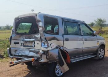 मोठी बातमी! दसरा मेळाव्यासाठी निघालेल्या कारला ट्रकची धडक ; एकाच मृत्यू