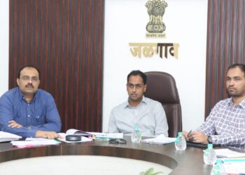 जिल्ह्यातील जातीवाचक वस्त्यांची नावे तात्काळ बदलण्यात यावीत – जिल्हाधिकारी आयुष प्रसाद