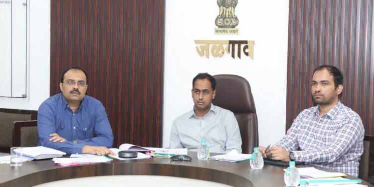 जिल्ह्यातील जातीवाचक वस्त्यांची नावे तात्काळ बदलण्यात यावीत – जिल्हाधिकारी आयुष प्रसाद