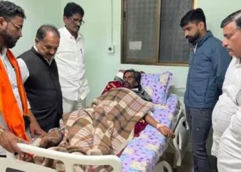 मनोज जरांगे तब्येत खालावली, डॉक्टरांनी दिला हा सल्ला