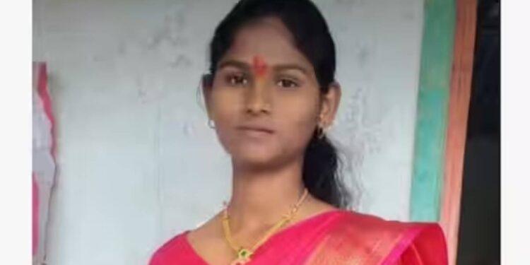 खळबळजनक ! हुंड्यासाठी विवाहितेला शेततळ्यात बुडवून मारले