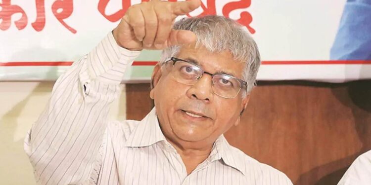 नागपूरला अधिवेशन नव्हे, तर..; जळगावातील सभेत ॲड. प्रकाश आंबेडकरांची जोरदार टीका