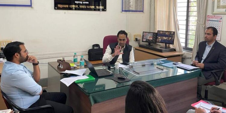 वंचित, दुर्लक्ष‍ित घटकांच्या योजनांची प्रभावी अंमलबजावणी करावी – जिल्हाधिकारी आयुष प्रसाद