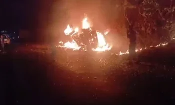 भीषण : बसला आग लागून 13 जणांचा होरपळून मृत्यू