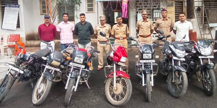 चोरीच्या सात दुचाकीसह चोरटा गजाआड