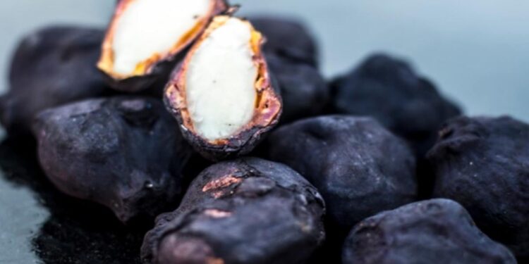 या लोकांनी चुकूनही पाण्याचे शिंगाडं खाऊ नये, अन्यथा होऊ शकते नुकसान