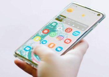 तुम्हीही सॅमसंगचा स्मार्टफोन वापरताय का? सरकारकडून हाय रिस्क अलर्ट जारी