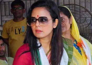 मोठी बातमी! तृणमूल काँग्रेसच्या महुआ मोईत्रा यांची खासदारकी रद्द, नेमकं प्रकरण काय?