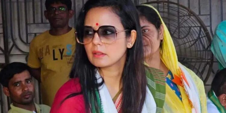 मोठी बातमी! तृणमूल काँग्रेसच्या महुआ मोईत्रा यांची खासदारकी रद्द, नेमकं प्रकरण काय?