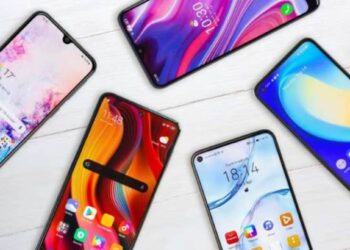 खुशखबर! मोबाईल फोन घेणं होणार आणखी स्वस्त, बजेटपूर्वी केंद्र सरकारकडून मोठा दिलासा