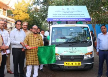 चित्ररथातून सामाजिक न्याय विभागाच्या योजनांचा जागर ; पालकमंत्र्यांच्या हस्ते प्रारंभ