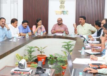 जिल्ह्यातील जलसंपदा प्रकल्प मार्गी लावण्यासाठी शासनपातळीवर प्रयत्न करणार – पालकमंत्री गुलाबराव पाटील