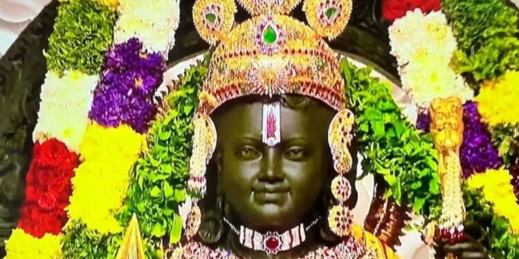 500 वर्षानंतर प्रभू श्रीराम अयोध्येत विराजमान ; PM मोदींच्या उपस्थितीत लोकार्पण सोहळा संपन्न