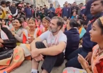 आसाममध्ये कुरघोडीचे राजकारण ! राहुल गांधींना मंदिरात जाण्यापासून अडवले