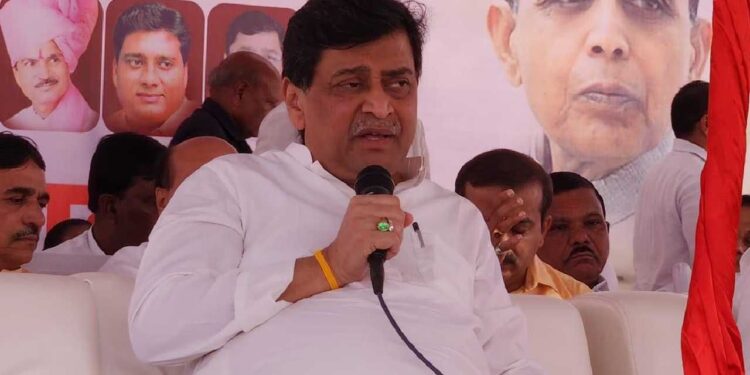 मोठी बातमी! अशोक चव्हाणांनी दिला काँग्रेसच्या सदस्यत्वाचा राजीनामा