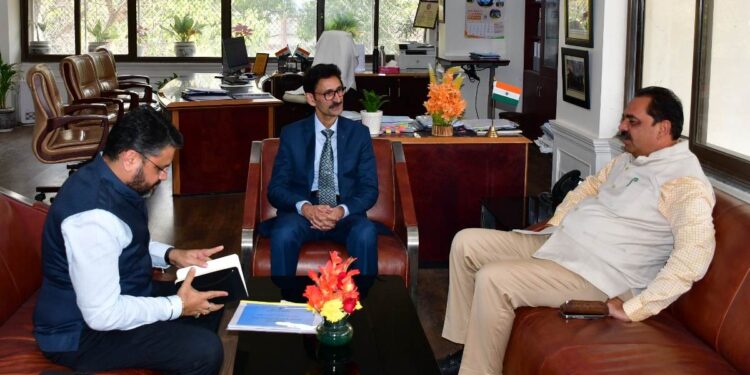 आयोग पाडळसे धरण प्रधानमंत्री कृषी सिंचन योजनेत घेण्यासाठी सकारात्मक ; मंत्री अनिल पाटीलांची केंद्रीय जल आयोगास भेट