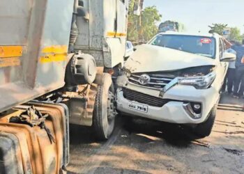 भाजपा प्रदेश महामंत्र्यांच्या वाहनाला डंपरचीधडक