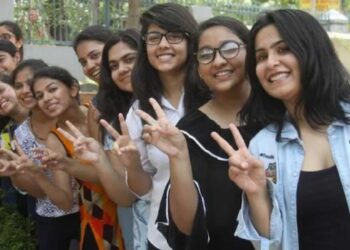 मुलींच्या शैक्षणिक फीबाबत राज्याच्या शिक्षण मंत्र्यांची सर्वात मोठी घोषणा ; वाचा काय आहे