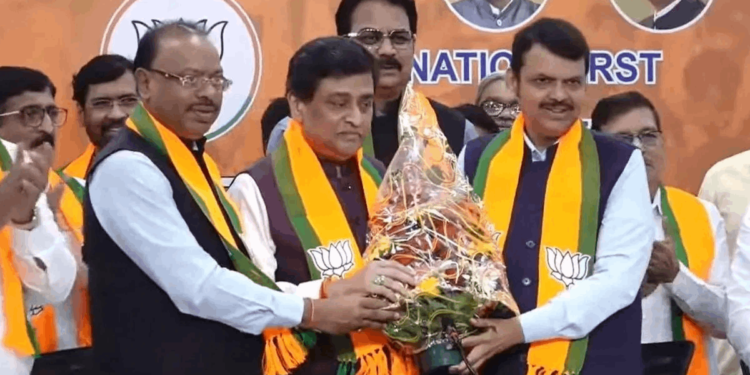 अखेर अशोक चव्हाण यांचा भाजपात प्रवेश