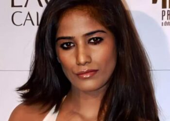 मोठी बातमी! अभिनेत्री पूनम पांडे हिचं निधन ; चाहत्यांना मोठा धक्का