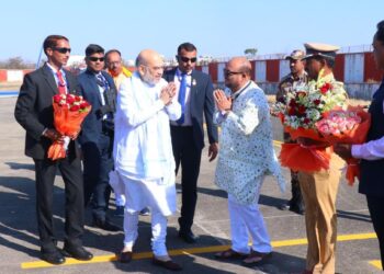 केंद्रीय गृहमंत्री अमित शहांचे जळगाव विमानतळावर स्वागत