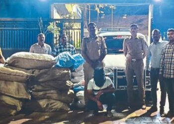 चाळीसगावात लाखो रुपयांचा अवैध गुटखा पडकला