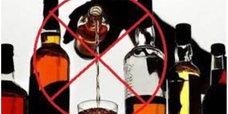 महाराष्ट्रात अवैधरीत्या दारू तस्करी ; ‘एमपी’तून येणारी ७० खोके बिअर पकडली!