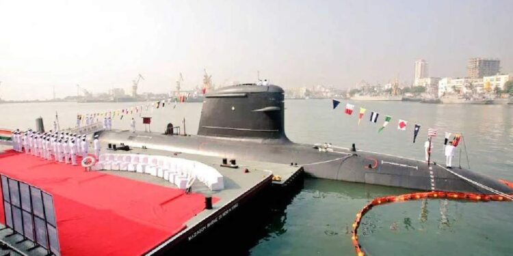 नेव्हल डॉकयार्डमध्ये दहावी पास उमेदवारांना थेट नोकरीची संधी