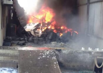 छत्रपती संभाजीनगरमध्ये कपड्याच्या दुकानाला भीषण आग ; एकाच कुटुंबातील सात जणांचा मृत्यू