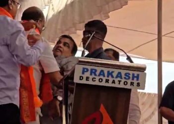 यवतमाळच्या सभेत नितीन गडकरींना भोवळ ; प्रकृती स्थिर