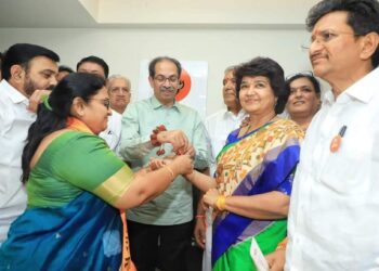 ठाकरे गटात ‘इनकमींग’ ; पाचोरा-भडगावातील अनेक पदाधिकाऱ्यांनी हाती बांधले शिवबंधन