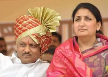 शिखर बँक घोटाळा प्रकरणी अजित पवारांसह सुनेत्रा पवारांना क्लीन चीट