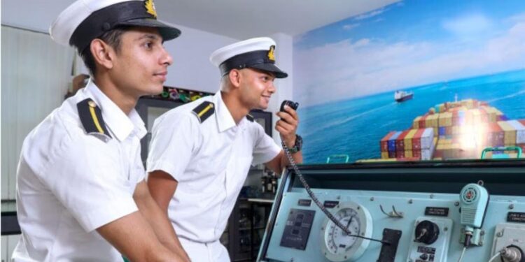 मर्चंट नेव्हीमध्ये तब्बल 4108 पदांवर जम्बो भरती ; 10वी/12वी पास उमेदवारांना उत्तम संधी