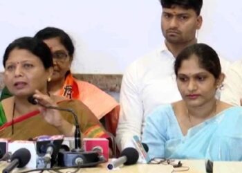 मला फ्लॅटवर नेऊन ठेवलं, उपभोगण्याची वस्तू म्हणून.. भाजपा उमेदवारावर सूनेचे गंभीर आरोप