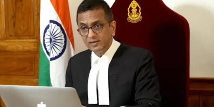 21 निवृत्त न्यायाधीशांचे सरन्यायाधीशांना पत्र ; व्यक्त केली ही चिंता