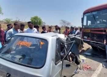बस आणि कारचा भीषण अपघात ; 3 जण जागीच ठार