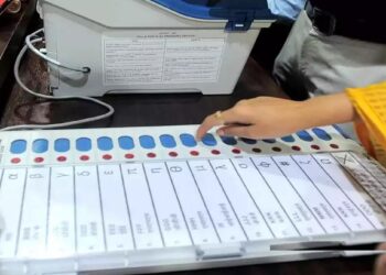 धक्कादायक ! जळगावात ईव्हीएम स्ट्राँग रुमचे डिस्प्ले काही वेळासाठी पडले बंद