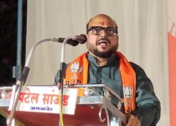 लोकसभेच्या वेळी ‘आय लव्ह यू’..अन् विधानसभेच्या वेळी ‘आय हेट यू’ ; मंत्री गुलाबराव पाटीलांचं विधान चर्चेत