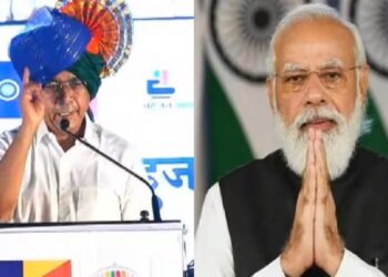 जळगावातील सभेत प्रकाश आंबेडकरांची पंतप्रधान मोदींवर जोरदार टीका ; म्हणाले..