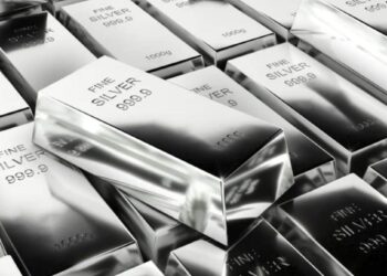 बापरे! चांदीने प्रथमच ९० हजार रुपयांचा टप्पा ओलांडला, तुमच्या शहरातील दर तपासून घ्या ..