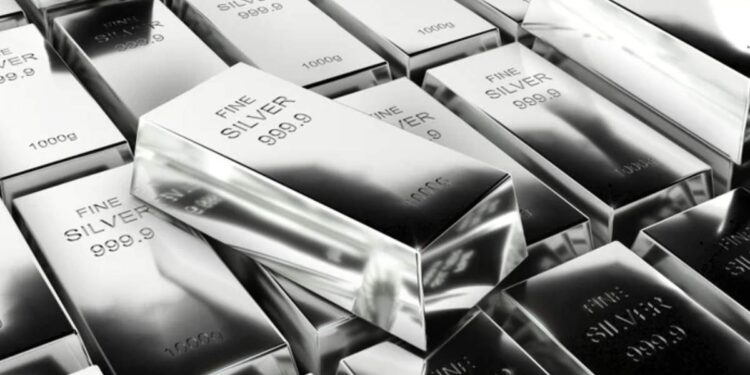 बापरे! चांदीने प्रथमच ९० हजार रुपयांचा टप्पा ओलांडला, तुमच्या शहरातील दर तपासून घ्या ..