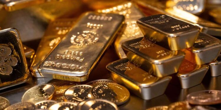 RBIने इंग्लंडच्या तिजोरीतून भारतात आणलं ‘इतकं’ टन सोनं..