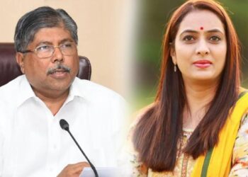 रोहिणी खडसेंनी मंत्री चंद्रकांत पाटीलांना पाठवणार बदाम, काय आहेत कारण?