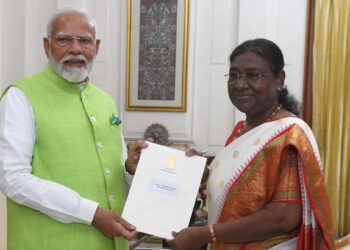 मोठी बातमी ! नरेंद्र मोदींनी दिला पंतप्रधानपदाचा राजीनामा