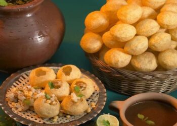 पाणीपुरी खाणं पडलं महागात; चोपड्यामध्ये 80 जणांना विषबाधा