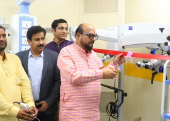 नवे मोड्युलर आय.सी.यु, मोड्युलर ओ.टी.चे पालकमंत्र्यांच्या हस्ते लोकार्पण !!